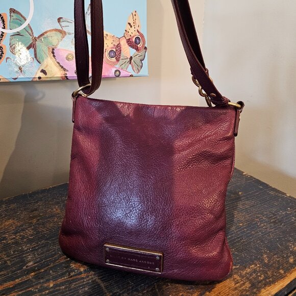 Marc by Marc Jacobs Burgundy Leather Convertible x-body w/brass hardware 1990s - Picture 4 of 8